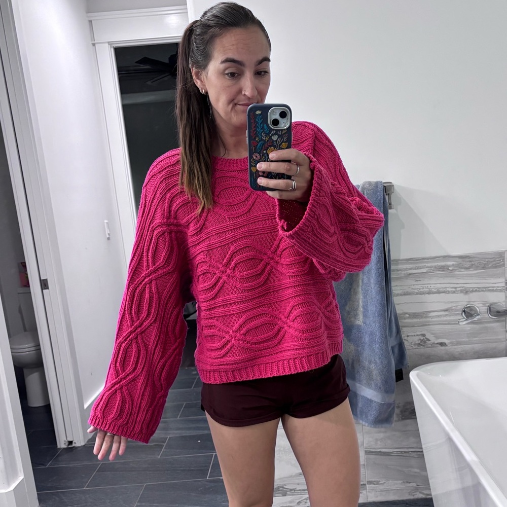 Fuschia Chunky Knit bell sleeve sweater NWOT
